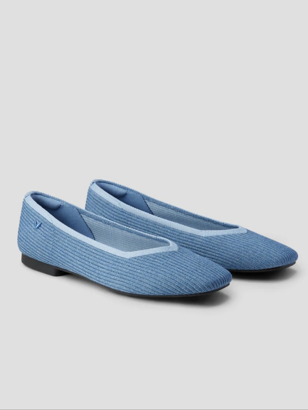 Vivaia Square-Toe V-Cut Flats (Margot™ 2.0) denim blue Size 40